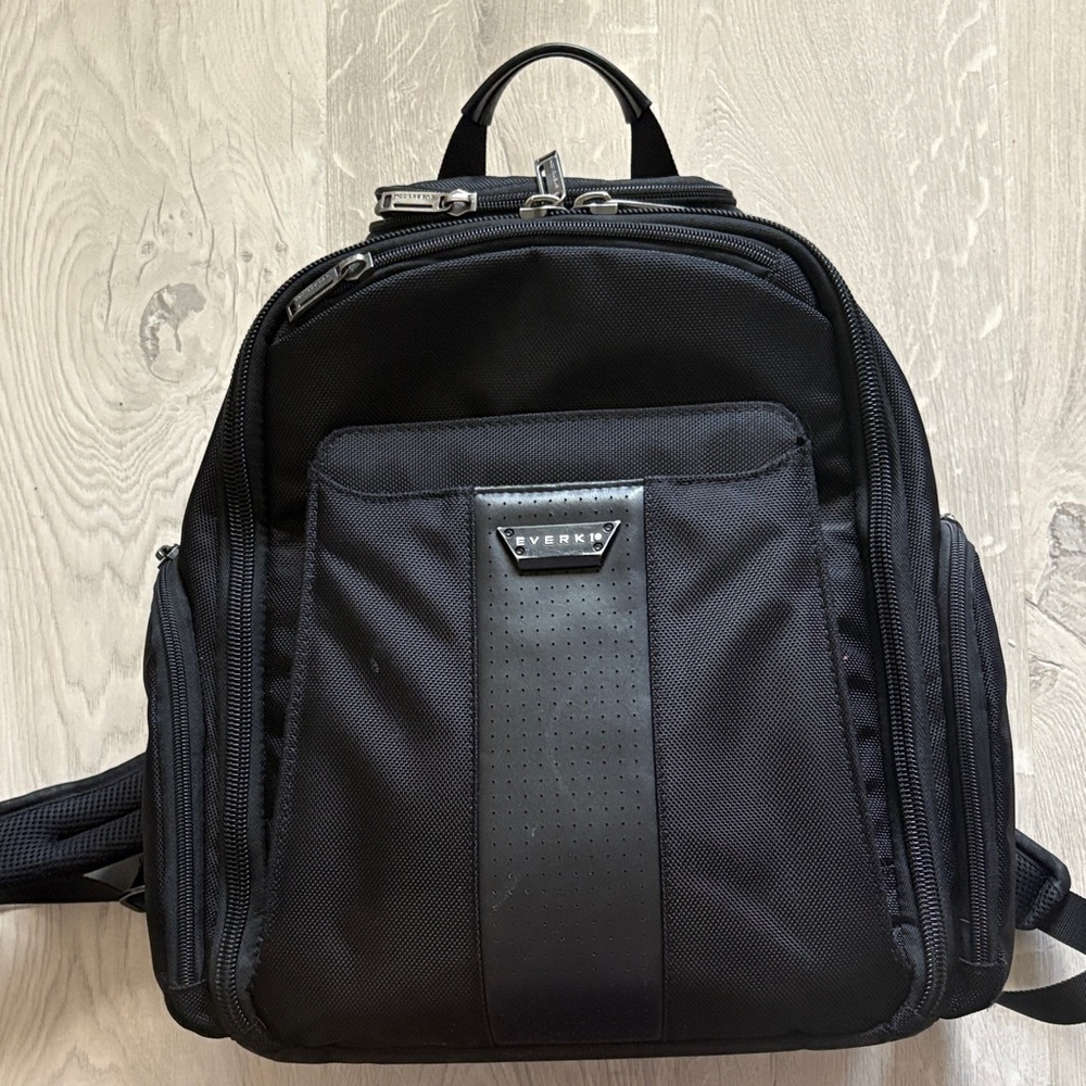 Everki Versa Business Backpack